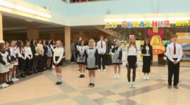 Торжественная линейка состоялась для учащихся средней школы №14