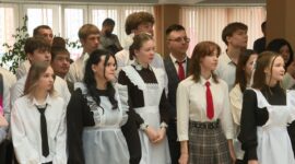 Торжественная линейка состоялась для учащихся средней школы №14