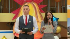 Торжественная линейка состоялась для учащихся средней школы №14