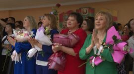 Торжественная линейка состоялась для учащихся средней школы №14