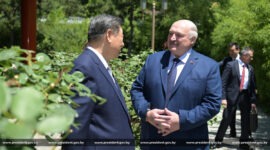 Президент Беларуси Александр Лукашенко и Председатель Китайской Народной Республики Си Цзиньпин проводят встречу в Пекине