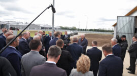 Президент Беларуси Александр Лукашенко 17 июня собрал выездной семинар-совещание по сельскому хозяйству в Минском районе