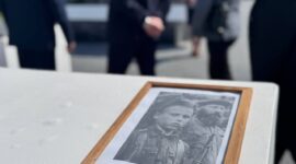 Участники V Форума медийного сообщества Беларуси возложили цветы к мемориалу «Детям — жертвам войны»