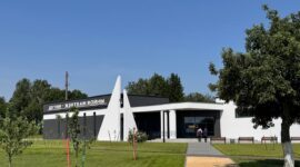 Участники V Форума медийного сообщества Беларуси возложили цветы к мемориалу «Детям — жертвам войны»