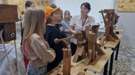 Экспозиция «Музей изобретений Леонардо да Винчи» представлена в Солигорской библиотеке
