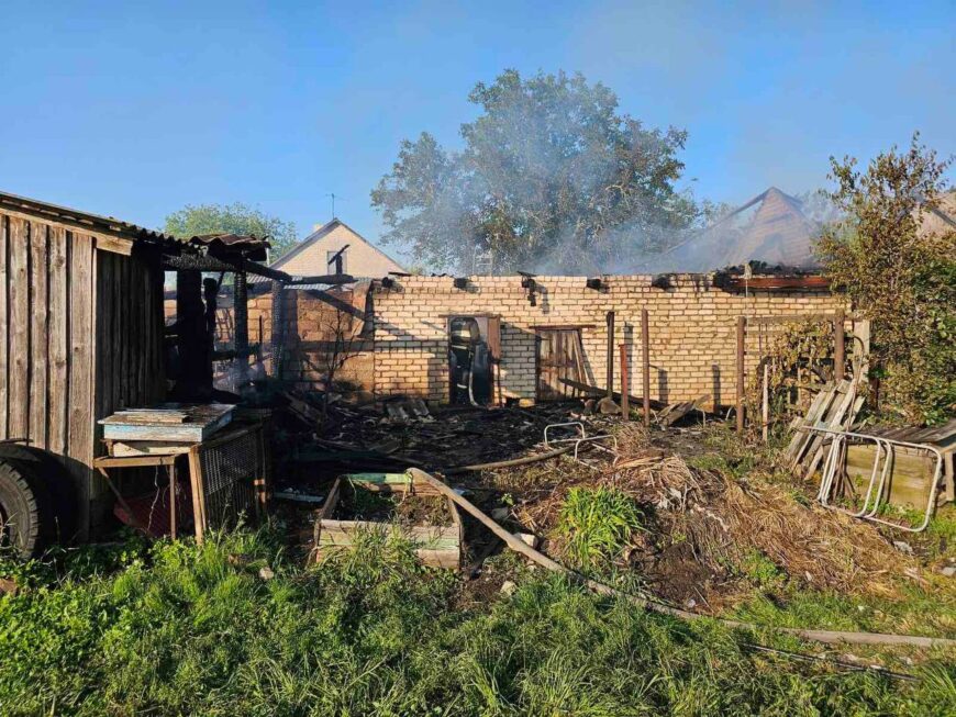 В Завшицах Солигорского района горела хозпостройка. Что говорит МЧС?