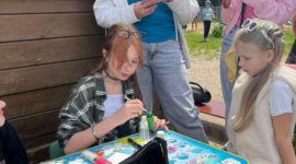 У бабушки в деревне! В д. Драчева состоялся праздник для детей с ШОУ мыльных пузырей и мастер-классами