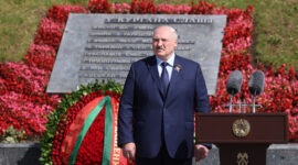 Глава государства возложил венок к подножию Кургана Славы и выступил с обращением к соотечественникам