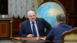 Александр Лукашенко принял с докладом Председателя Федерации профсоюзов Беларуси Юрия Сенько