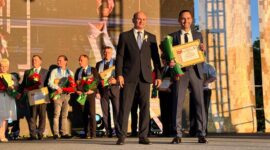 Глава района Анатолий Лодыга наградил лучших тружеников Солигорщины