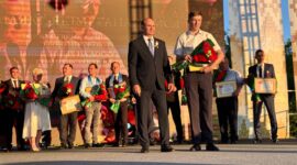 Глава района Анатолий Лодыга наградил лучших тружеников Солигорщины