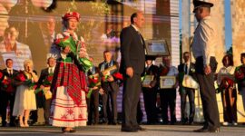 Глава района Анатолий Лодыга наградил лучших тружеников Солигорщины