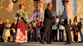 Глава района Анатолий Лодыга наградил лучших тружеников Солигорщины