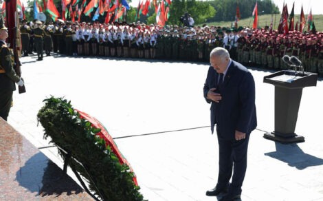 Лукашенко: для большинства белорусов День Независимости означает мир