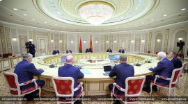 Президент Беларуси Александр Лукашенко 11 августа встретился с губернатором Челябинской области России Алексеем Текслером