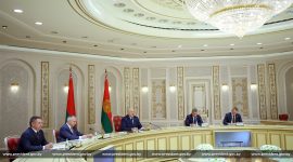 Президент Беларуси Александр Лукашенко 11 августа встретился с губернатором Челябинской области России Алексеем Текслером