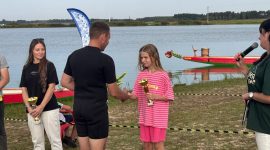 Заплыв на чем попало! Конкурс в рамках празднования дня города стартовал на детском пляже