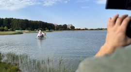 Заплыв на чем попало! Конкурс в рамках празднования дня города стартовал на детском пляже