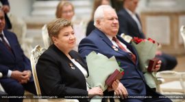 Накануне Дня народного единства Александр Лукашенко вручил государственные награды заслуженным представителям различных сфер