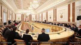 Александр Лукашенко проводит большую встречу с идеологическим активом, историческим и экспертным сообществом, посвященную Дню народного единства