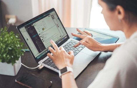 Белорусы больше  покупают онлайн: что среди самых популярных товаров?