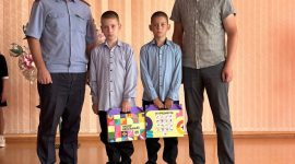 "В школу с Добрым сердцем" - сотрудники милиции и представители БРСМ с подарками посетили сельские школы