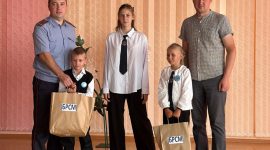 "В школу с Добрым сердцем" - сотрудники милиции и представители БРСМ с подарками посетили сельские школы