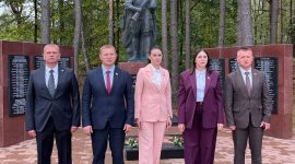 Член Совета Республики Национального собрания Республики Беларусь Инна Толкачева и Герой Беларуси, космонавт Марина Василевская посещают Старые Дороги