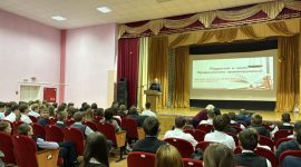 В начале учебного года о безопасности. Сотрудники милиции и Следственного комитета посетили районные школы