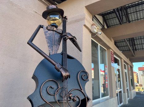 Новый арт-объект появился около Детской школы искусств