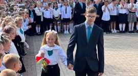 Фотофакт. Торжественная линейка прошла в гимназии №2 г. Солигорска