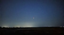 Жители Солигорского района наблюдали лунное затмение. Фоторепортаж в объективе СТК