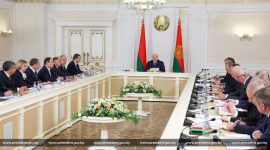 Александр Лукашенко собрал совещание о проектах прогнозных документов на 2026 год
