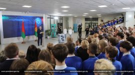 Александр Лукашенко дал старт работе Центра технического творчества юных техников в столице