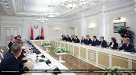 Александр Лукашенко провел совещание с руководством Совета Министров