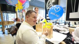 Новые горизонты: Работы молодых художников из Солигорска теперь будут украшать Дворец Независимости, находясь там рядом с подарками, картинами со всего мира