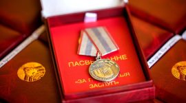 Александр Турчин вручил госнаграды представителям различных сфер