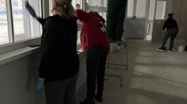 Дружно работает на Республиканском субботнике коллектив Солигорской ЦРБ