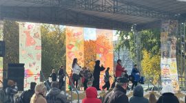 Осенняя региональная ярмарка в Солигорске: большой выбор овощей и саженцев