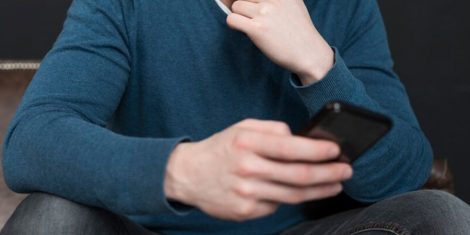 Плати 10 тысяч или распространим снимки 18+: солигорчанин познакомился с вымогателями