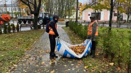 Республиканский субботник проходит в Солигорске. Работы ведутся в сквере «Молодость»