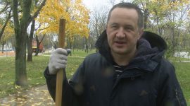 Молодежь вышла на субботник! Работы ведутся в парке Четырех стихий