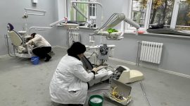 Дружно работает на Республиканском субботнике коллектив Солигорской ЦРБ