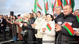 Александр Лукашенко принял участие в церемонии открытия обновленного моста через Припять