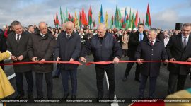 Александр Лукашенко принял участие в церемонии открытия обновленного моста через Припять
