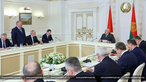 Президент собрал совещание о доработке Программы социально-экономического развития Беларуси на 2026-2030 годы