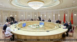 Александр Лукашенко встретился с губернатором Ростовской области России Юрием Слюсарем