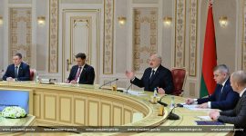 Александр Лукашенко встретился с губернатором Ростовской области России Юрием Слюсарем