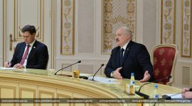 Александр Лукашенко встретился с губернатором Ростовской области России Юрием Слюсарем