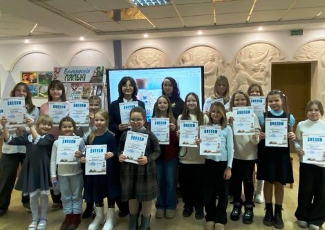 В зале искусств Солигорской районной центральной библиотеки прошел фольклорный вечер «Беларускiя лялькi»